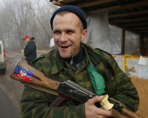 Боевики ДНР продают собственное оружие на черных рынках