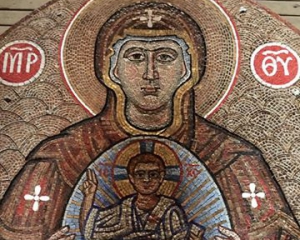 На Золотих воротах у Києві встановили ікону-мозаїку Пресвятої Богородиці
