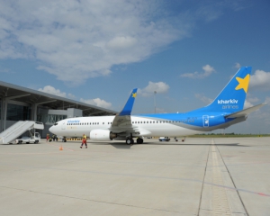 Эвакуировали 128 пассажиров авиарейса в Харькове