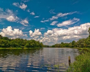 За сміття або миття автомобіля поблизу річки можна отримати 1700 грн штрафу