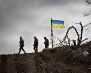 Восемь украинских бойцов подорвались на мине под Мариуполем