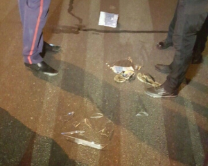 В центре Киева автомобиль на большой скорости сбил девушку и скрылся