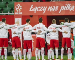 Сборная Польши перед Евро дважды пропустила мяч от Голландии