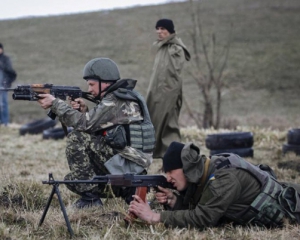 Вночі противник обстріляв Мар&#039;їнку і Красногорівку - штаб АТО