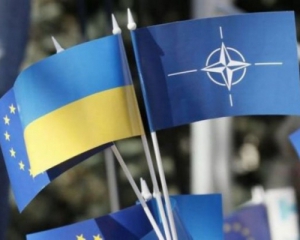 Українці готові на референдумі проголосувати за НАТО