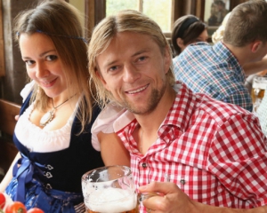 Жена Тимощука подала на развод из-за многолетней связи капитана сборной Украины с россиянкой