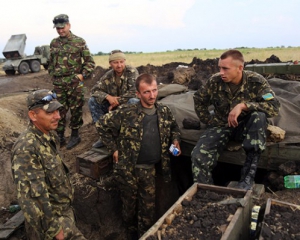 За добу в зоні АТО поранено чотирьох українських солдат