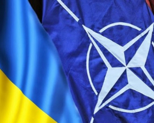 НАТО розгляне додаткову допомогу для України