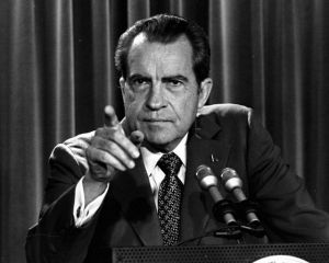 Как операция под прикрытием привела к отставке Ричарда Никсона
