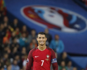 Португалия и Австрия сыграли вничью на Евро, Роналду не забивл пенальти