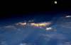 NASA опубликовало снимок полнолуния из космоса