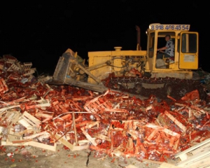 В России раздавили 38 тонн украинской клубники