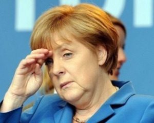 Меркель проводить екстрену нараду через Brexit