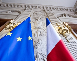 Президенту Франции предложили провести референдум о выходе из ЕС