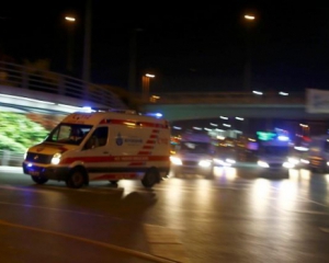 Появились новые видео с мест взрыва в аэропорту Стамбула