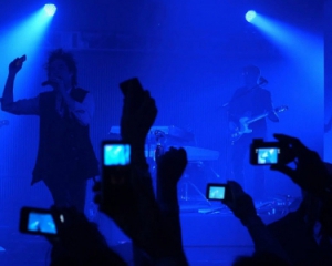 Apple відключатиме камери на iPhone під час концертів