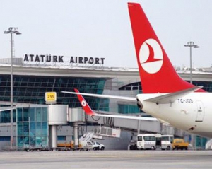Трое украинцев пострадали в результате теракта в аэропорту Стамбула