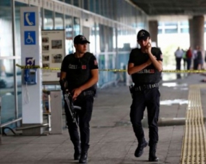 Теракт в Стамбуле: уже задержали 27 подозреваемых