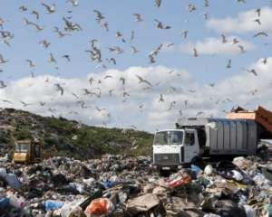 Киевляне требуют отказаться от львовского мусора