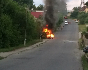 Авто із водієм загорілося при спробі завестися