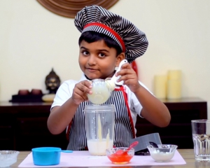 Шестирічний кухар з Індії заробив $ 2000 за відео на Фейсбуці
