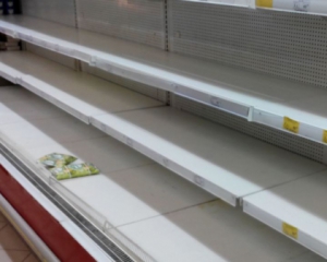 Російська влада Криму визнала дефіцит молока