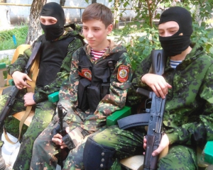 В армию ДНР набирають подростков