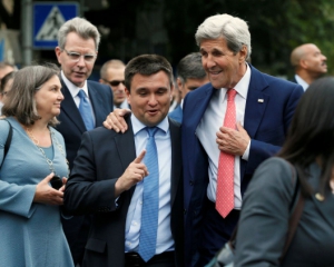Керрі і Клімкін прогулялися Андріївським узвозом