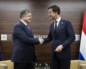 Премьер Нидерландов будет способствовать вступлению Украины в ЕС - Порошенко