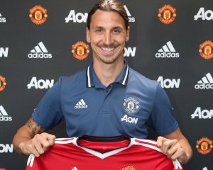 Златан, можешь взять седьмой номер "МЮ" — это мой подарок - Кантона