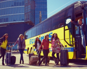 Європейський автобусний лоукостер почав їздити до України