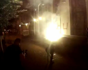 Офис &quot;Россотрудничества&quot; в Киеве атаковали файерами