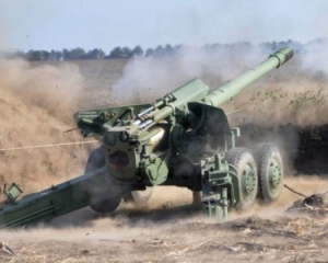 Боевики обстреляли Марьинку из крупнокалиберной артиллерии