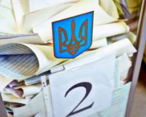 В округе на Луганщине пытаются сорвать подсчет голосов
