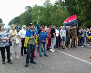 Активісти перекрили шлях хресному ходу УПЦ МП