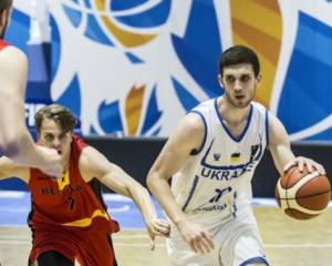 Сборная Украины вышла в четвертьфинал молодежного Евробаскета