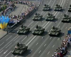 Парад ко Дню Независимости пройдет без авиации - советник Порошенко