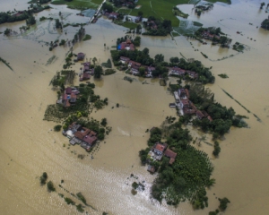 Более 100 человек погибли в результате наводнений в Китае