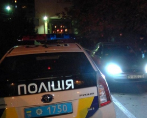На киевских полицейских напали пьяные мужчины