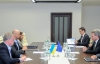 Арсеній Яценюк після зустрічі з Гюнтером Оттінгером: Політична єдність в Україні не лише потрібна, вона – життєво важлива
