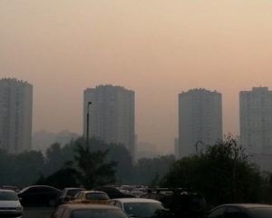 Експерти пояснили, звідки в Києві взявся білий смог