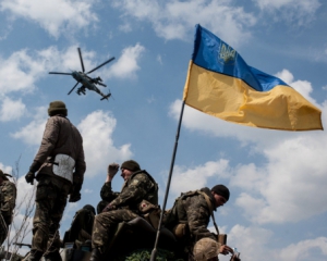 У зоні АТО поранені 5 українських воїнів