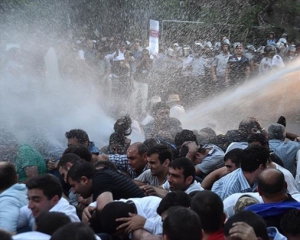В Ереване разогнали демонстрацию оппозиции: 50 человек задержаны