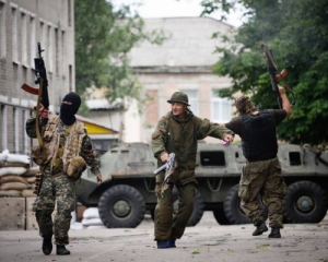 П&#039;яні бойовики втекли з позиції та пограбували дім