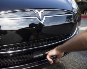Tesla рассматривает 2 версии относительно причин гибели водителя Model S