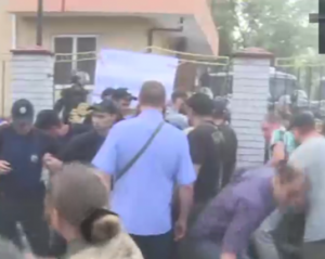 Київські патрульні не застосовували газ під судом