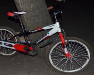 8-летняя девочка велосипедом насмерть переехала мальчика