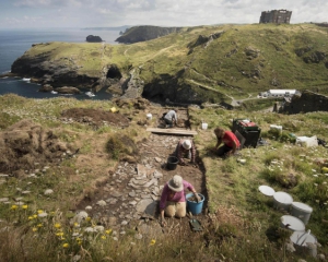Археологи виявили руїни замку, що міг належати королю Артуру