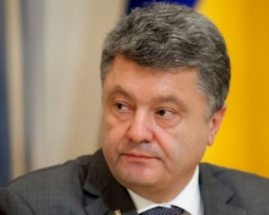 Порошенко підписав закон про нові пластикові паспорти для українців