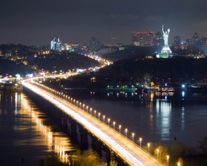 Киевском мосту Патона грозит обвал